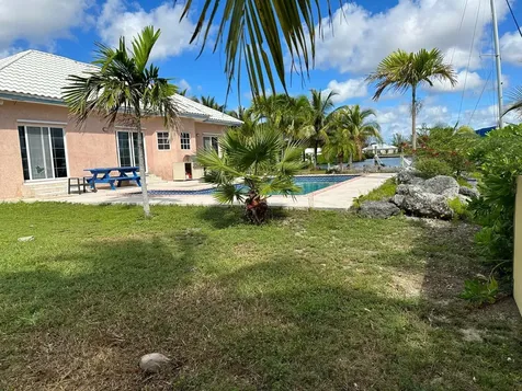 67 Roundshot Close 67 Grand Bahama Freeport BS