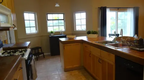 67 Roundshot Close 67 Grand Bahama Freeport BS