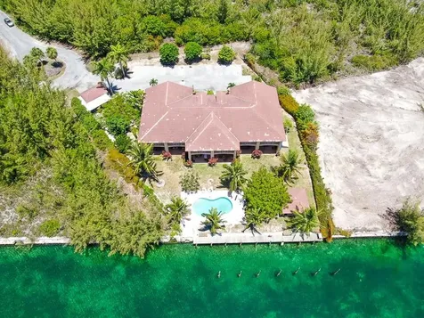 Lancaster Close 36 Grand Bahama Freeport BS