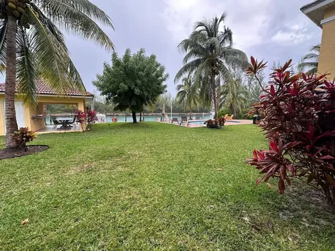 Lancaster Close 36 Grand Bahama Freeport BS