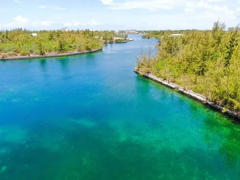 Lancaster Close 36 Grand Bahama Freeport BS