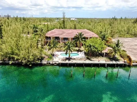 Lancaster Close 36 Grand Bahama Freeport BS