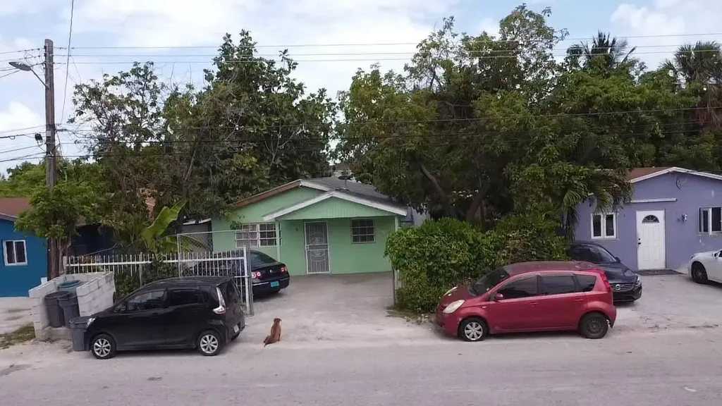 #67 Gilbert Road 67 New Providence Paradise Island BS