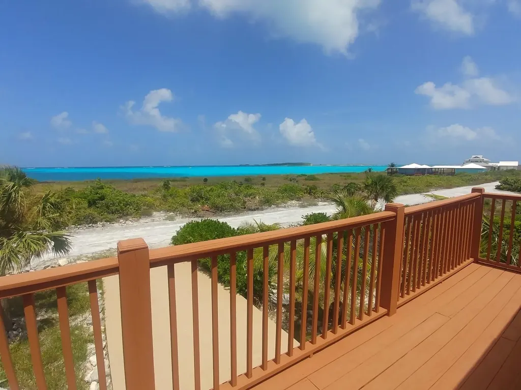 Home In Columbus Landings San Salvador BS