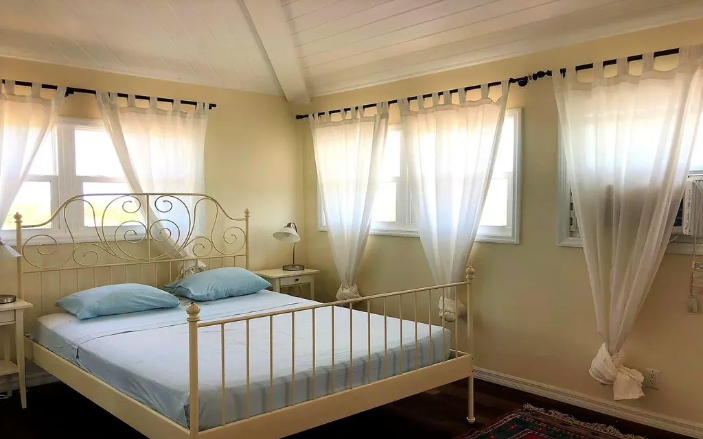 Home In Columbus Landings San Salvador BS