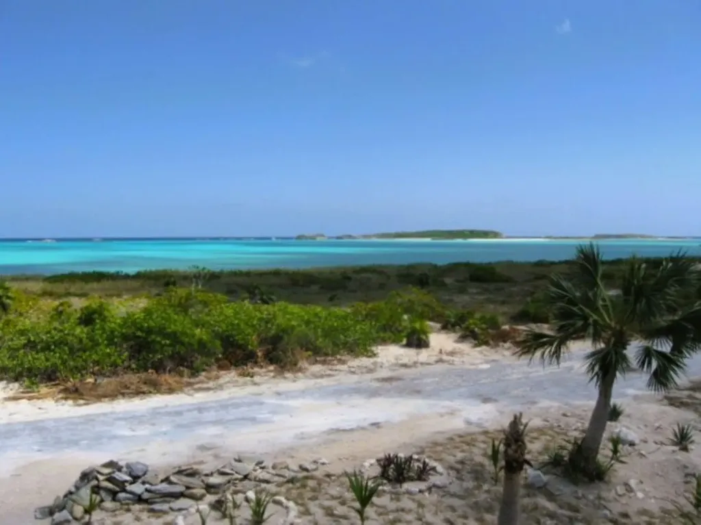 Home In Columbus Landings San Salvador BS