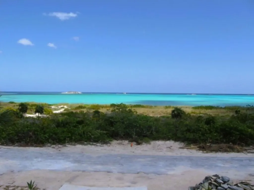 Home In Columbus Landings San Salvador BS