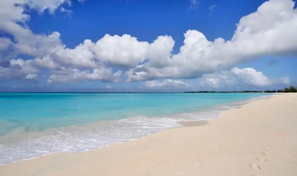 Home In Columbus Landings San Salvador BS