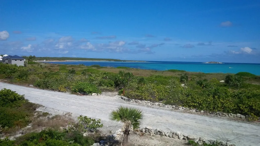 Home In Columbus Landings San Salvador BS