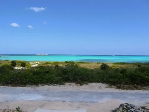 Home In Columbus Landings San Salvador BS