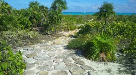 Home In Columbus Landings San Salvador BS