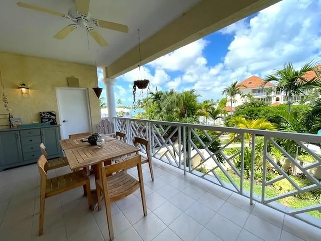 Harbour Breeze Paradise I 21 New Providence Paradise Island BS