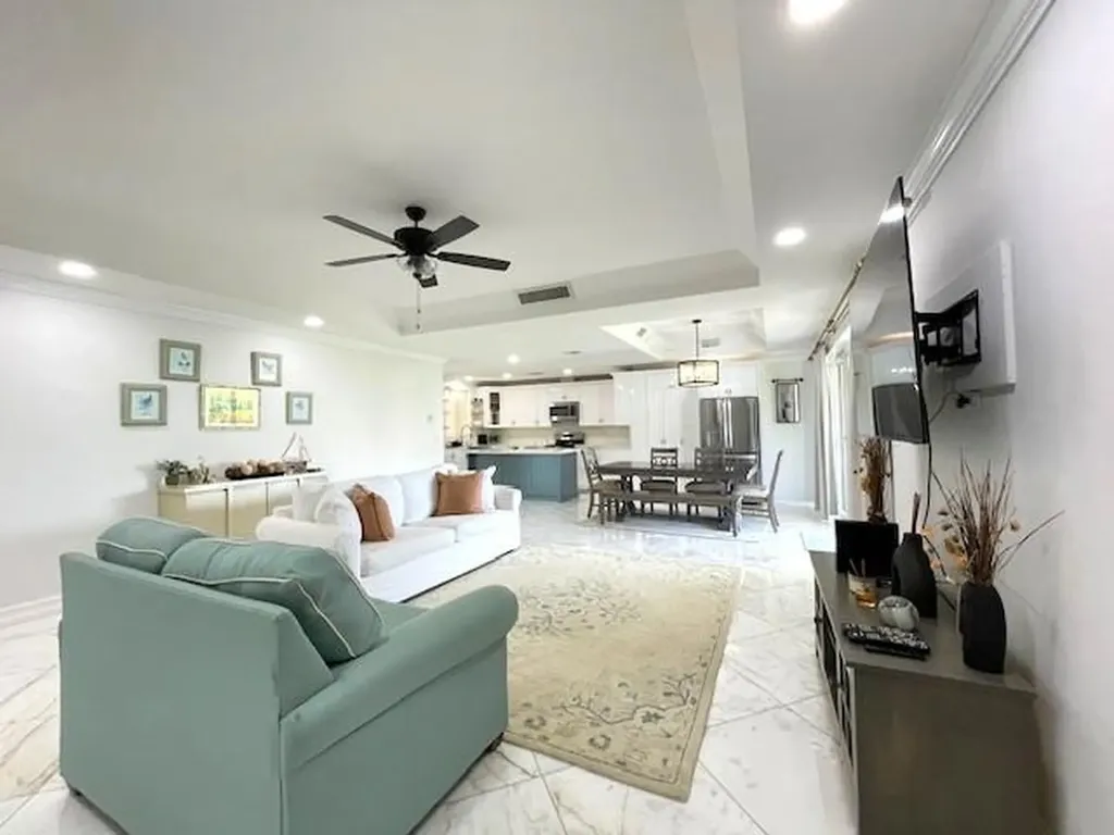 Harbour Breeze Paradise I 21 New Providence Paradise Island BS