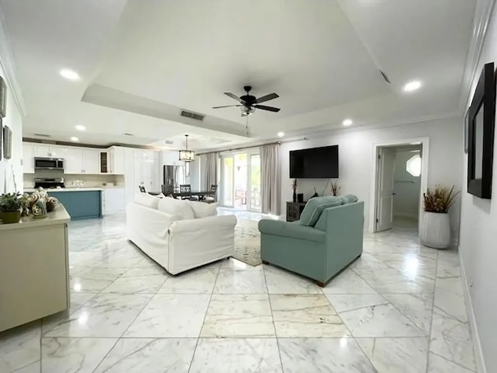 Harbour Breeze Paradise I 21 New Providence Paradise Island BS