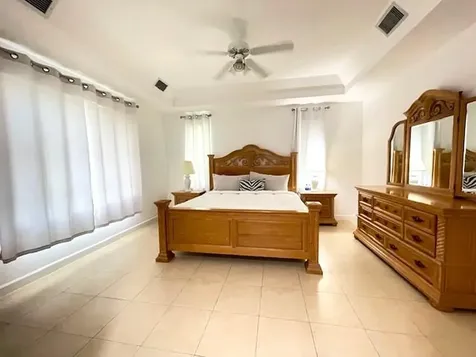 Harbour Breeze Paradise I 21 New Providence Paradise Island BS