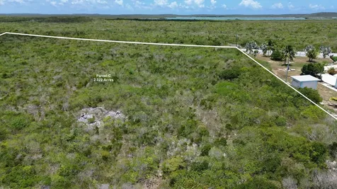 Queens Highway San Salvador BS