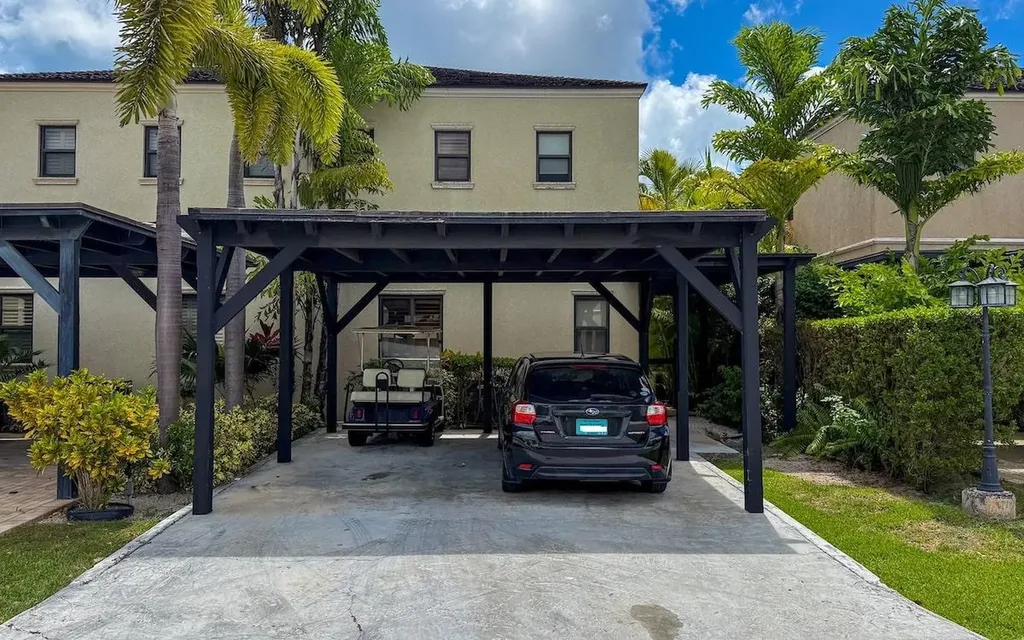 Ocean Drive Townhouse New Providence Paradise Island BS