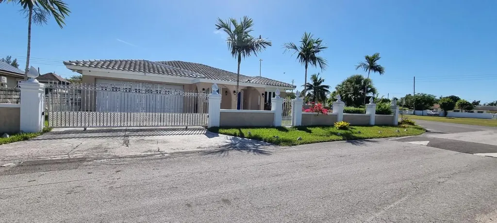 Sea Breeze Estates New Providence Paradise Island BS