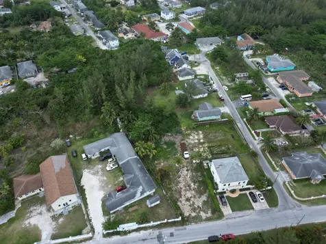 #67 Hanna Road New Providence Paradise Island BS