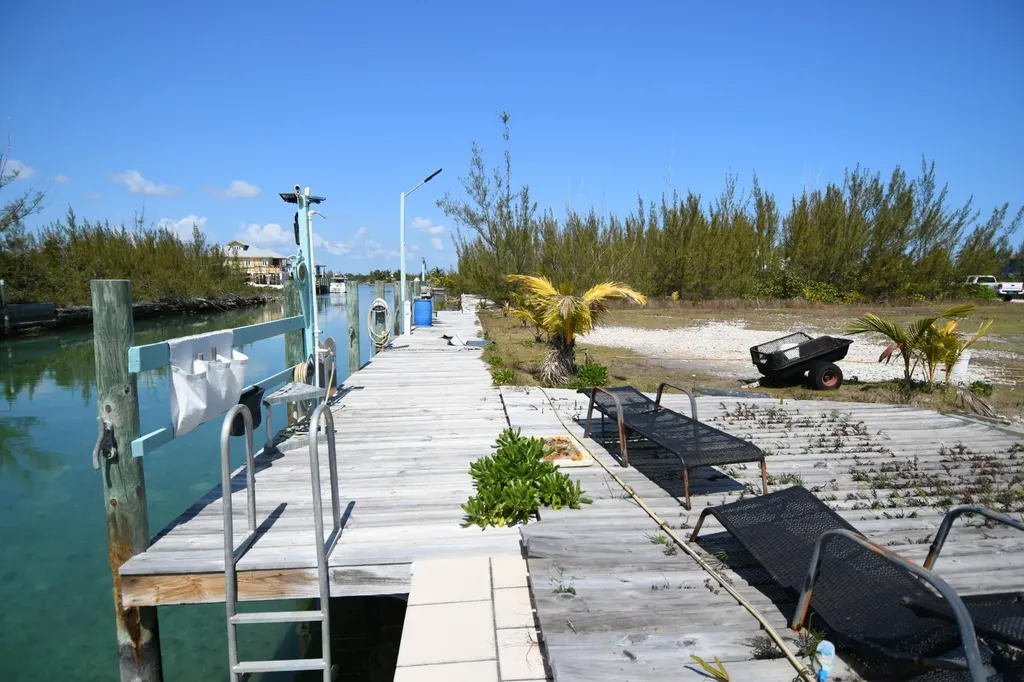 Canal Lot 161 Abaco BS