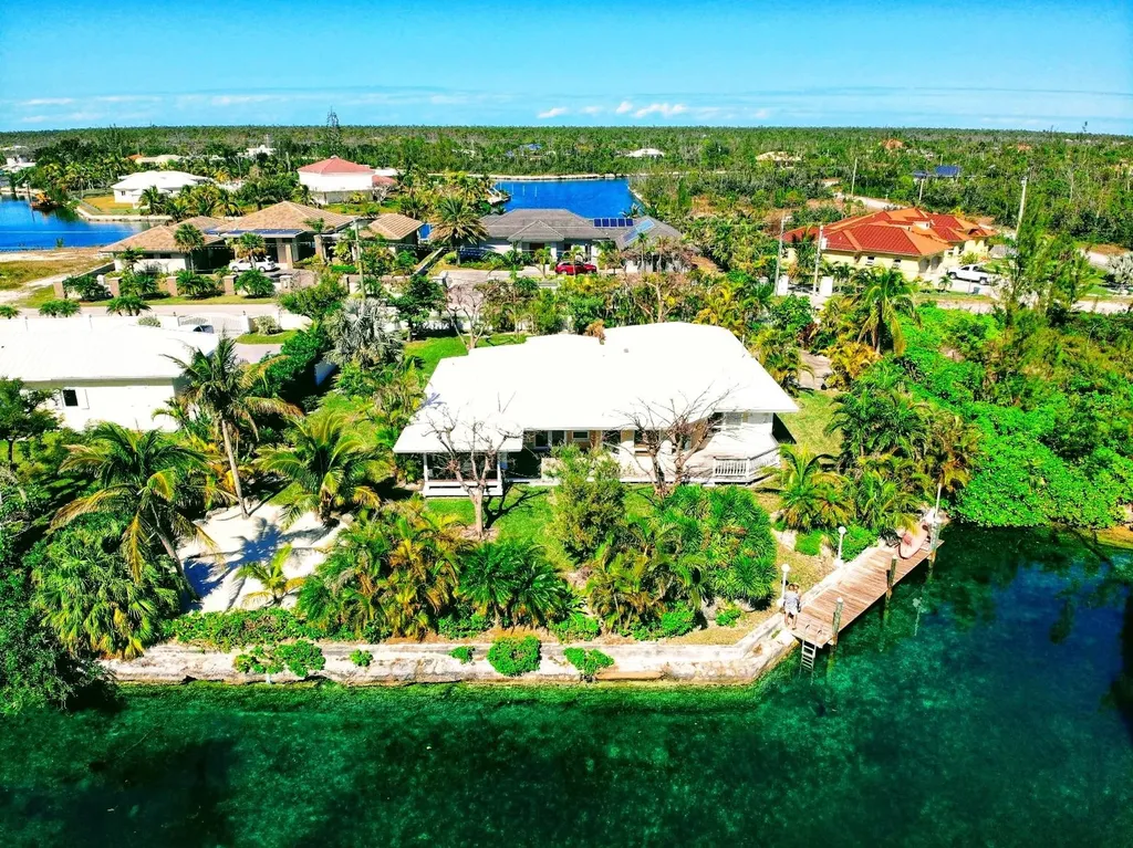 42 Pike Close Fortune Bay Grand Bahama Freeport BS