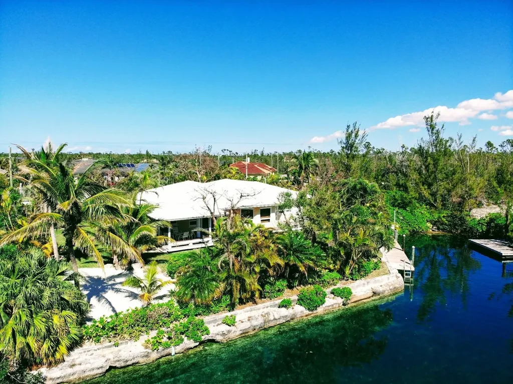 42 Pike Close Fortune Bay Grand Bahama Freeport BS