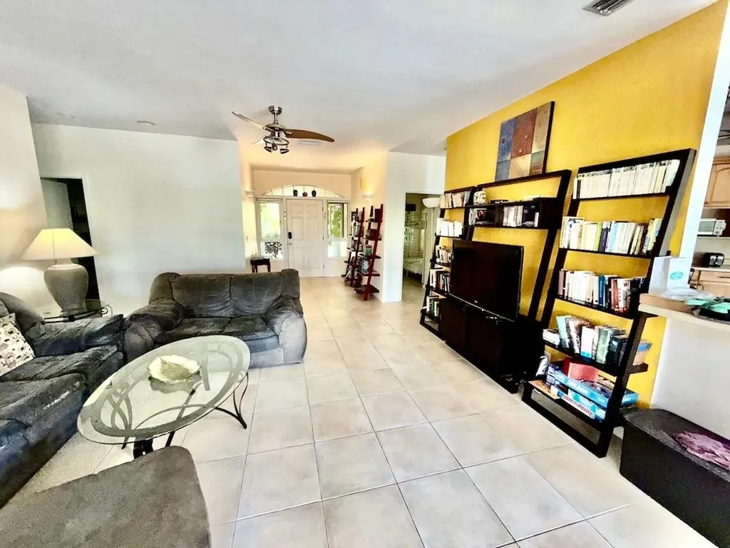 42 Pike Close Fortune Bay Grand Bahama Freeport BS