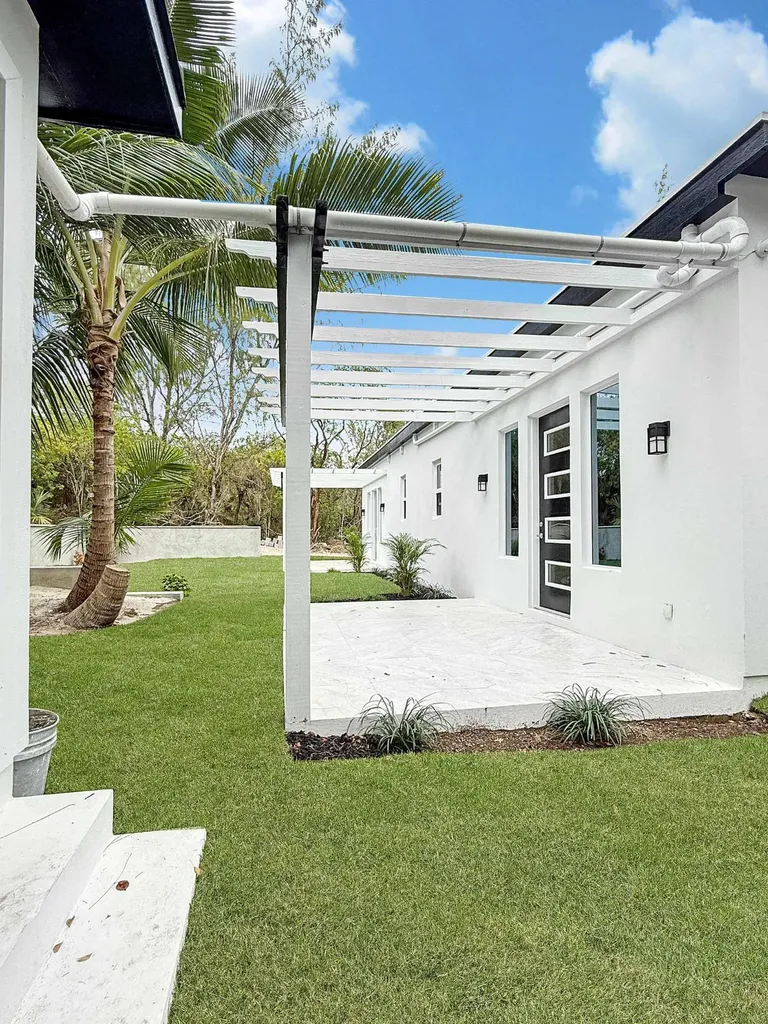 Banks Road Eleuthera BS