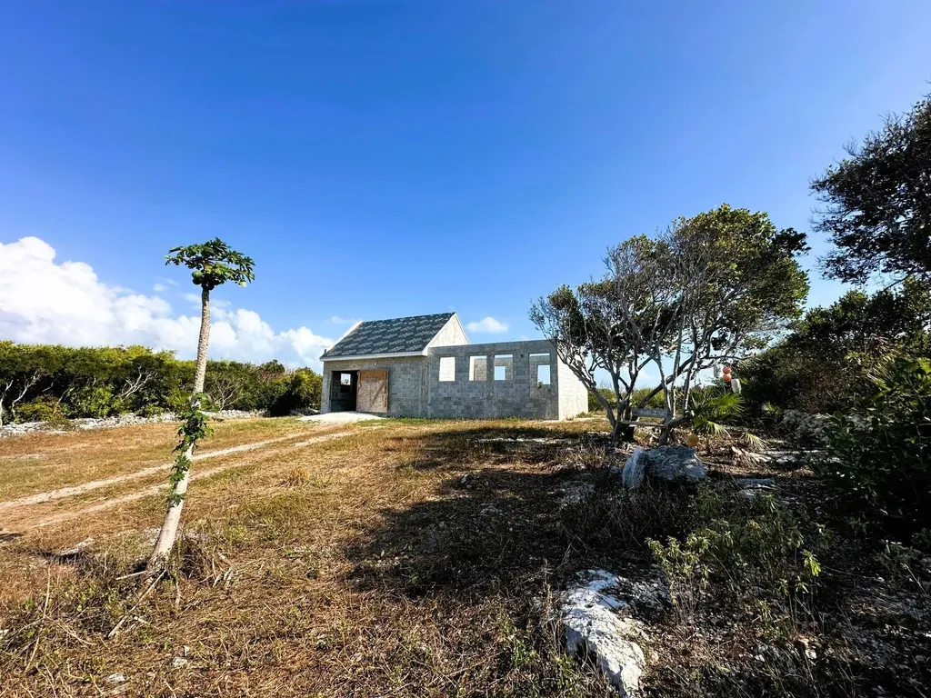 41 Hilltop Road Eleuthera BS