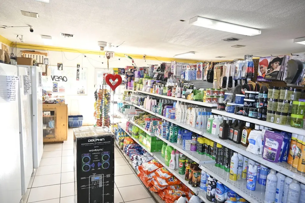 Retail Turnkey Business Opportunity Eleuthera BS