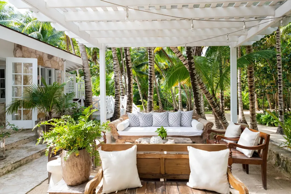 Sand Dollar Lot Andros BS