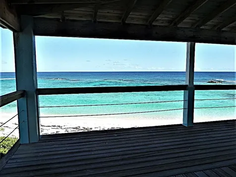 Mckann's Beach House Long Island BS