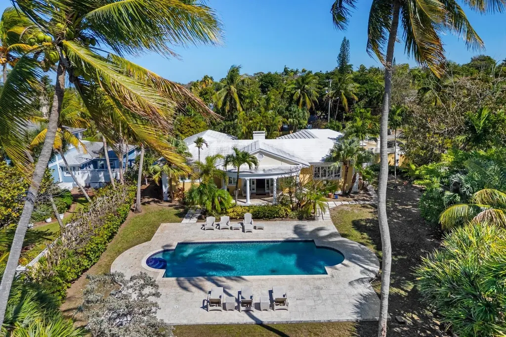 Marine Drive New Providence Paradise Island BS