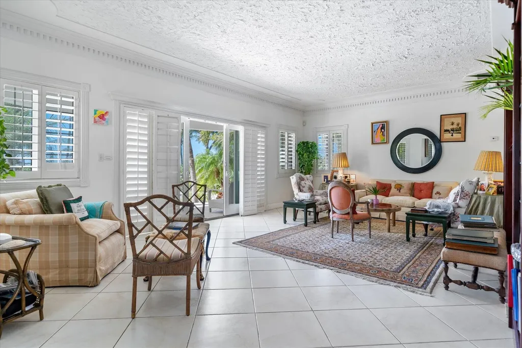 Marine Drive New Providence Paradise Island BS