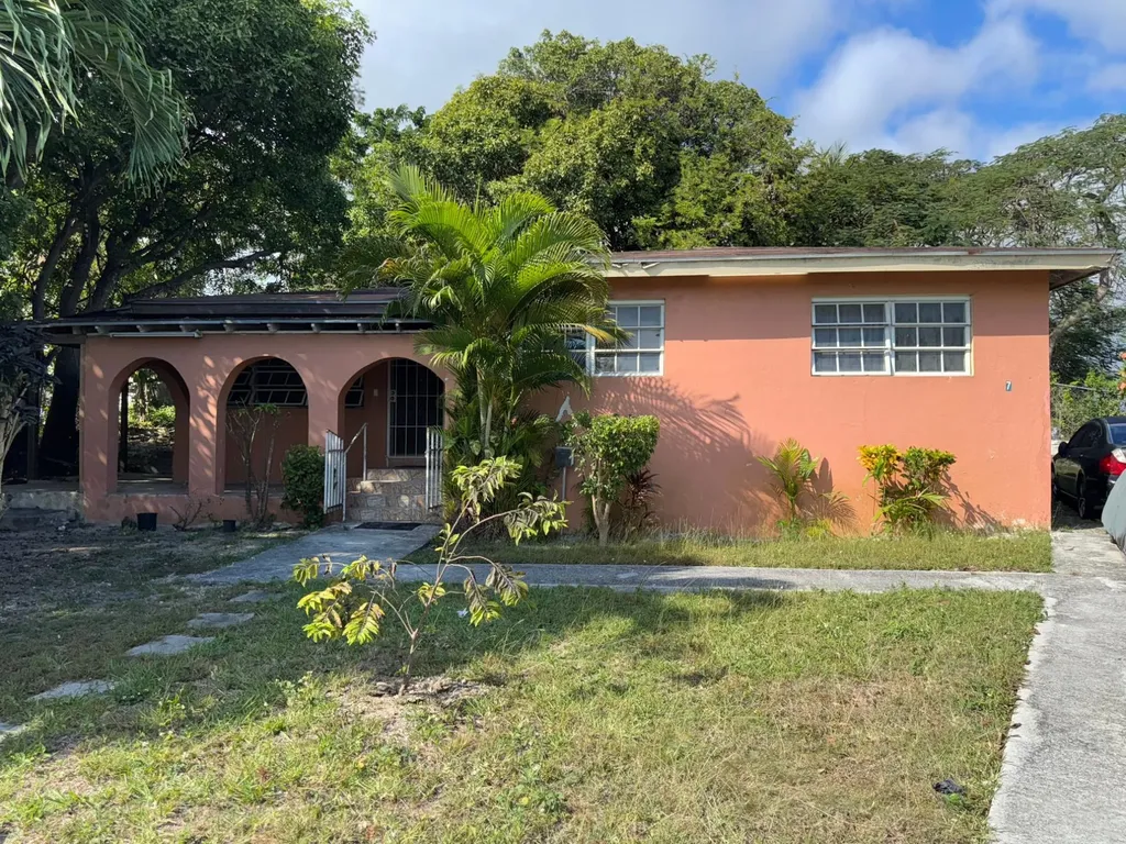Garden Hills #1 New Providence Paradise Island BS