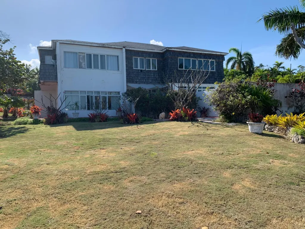 Eastern Road #2 New Providence Paradise Island BS