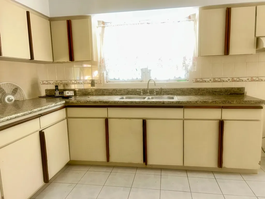 Portland Boulevard 184 New Providence Paradise Island BS