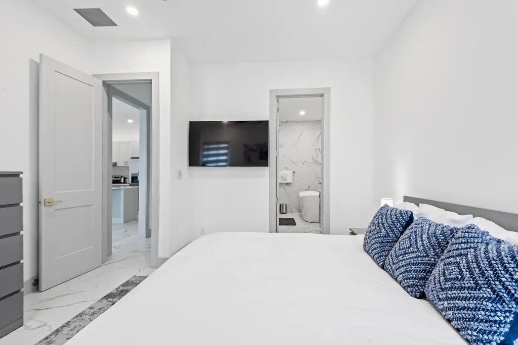 West Bay Street Condos New Providence Paradise Island BS