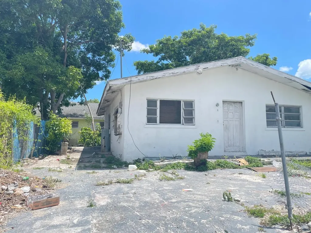 Malcolm Road Home New Providence Paradise Island BS