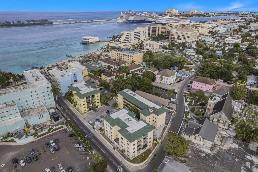 Town Court Condo 5 New Providence Paradise Island BS