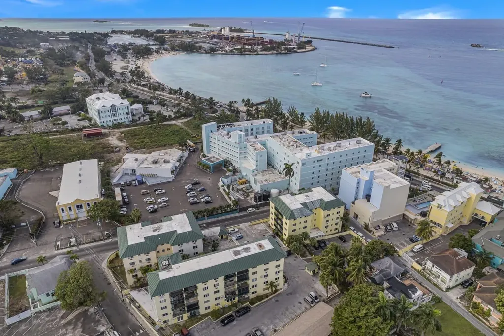 Town Court Condo 5 New Providence Paradise Island BS