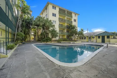 Town Court Condo 5 New Providence Paradise Island BS