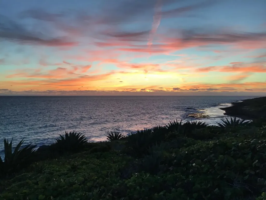 2/2 Oceanfront Home Long Island BS