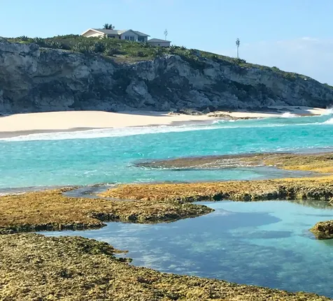 2/2 Oceanfront Home Long Island BS