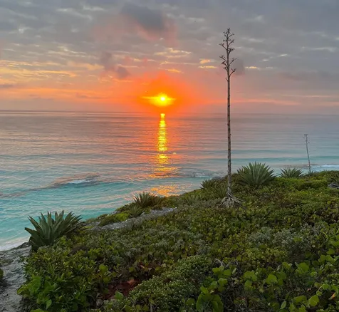 2/2 Oceanfront Home Long Island BS