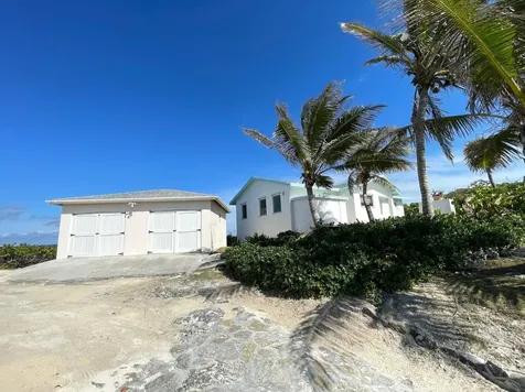 2/2 Oceanfront Home Long Island BS