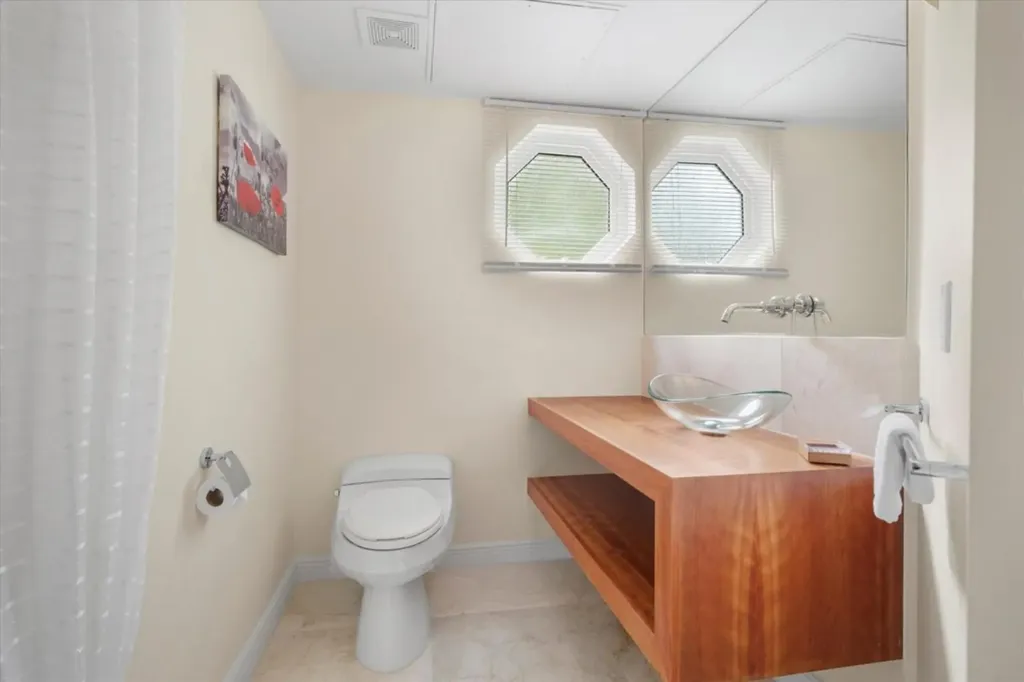 14 Harbour Breeze New Providence Paradise Island BS