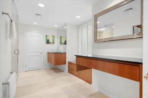 14 Harbour Breeze New Providence Paradise Island BS