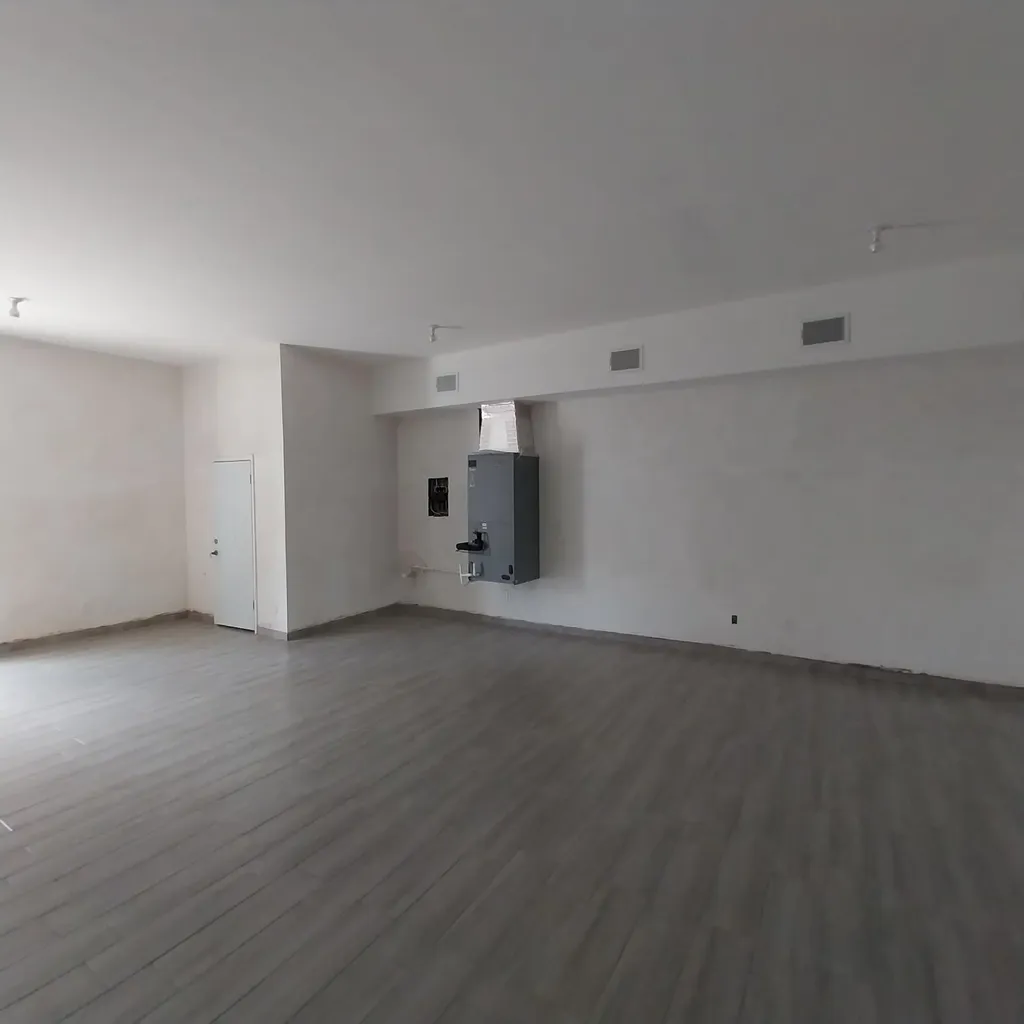 Byron's Commercial Court New Providence Paradise Island BS