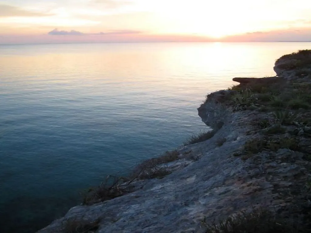 Bahama Island Reach 2b Eleuthera BS